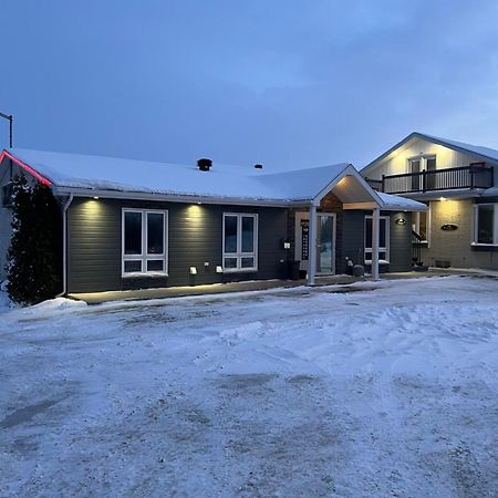Hotel Auberge St-Felicien Saint Felicien Luaran gambar