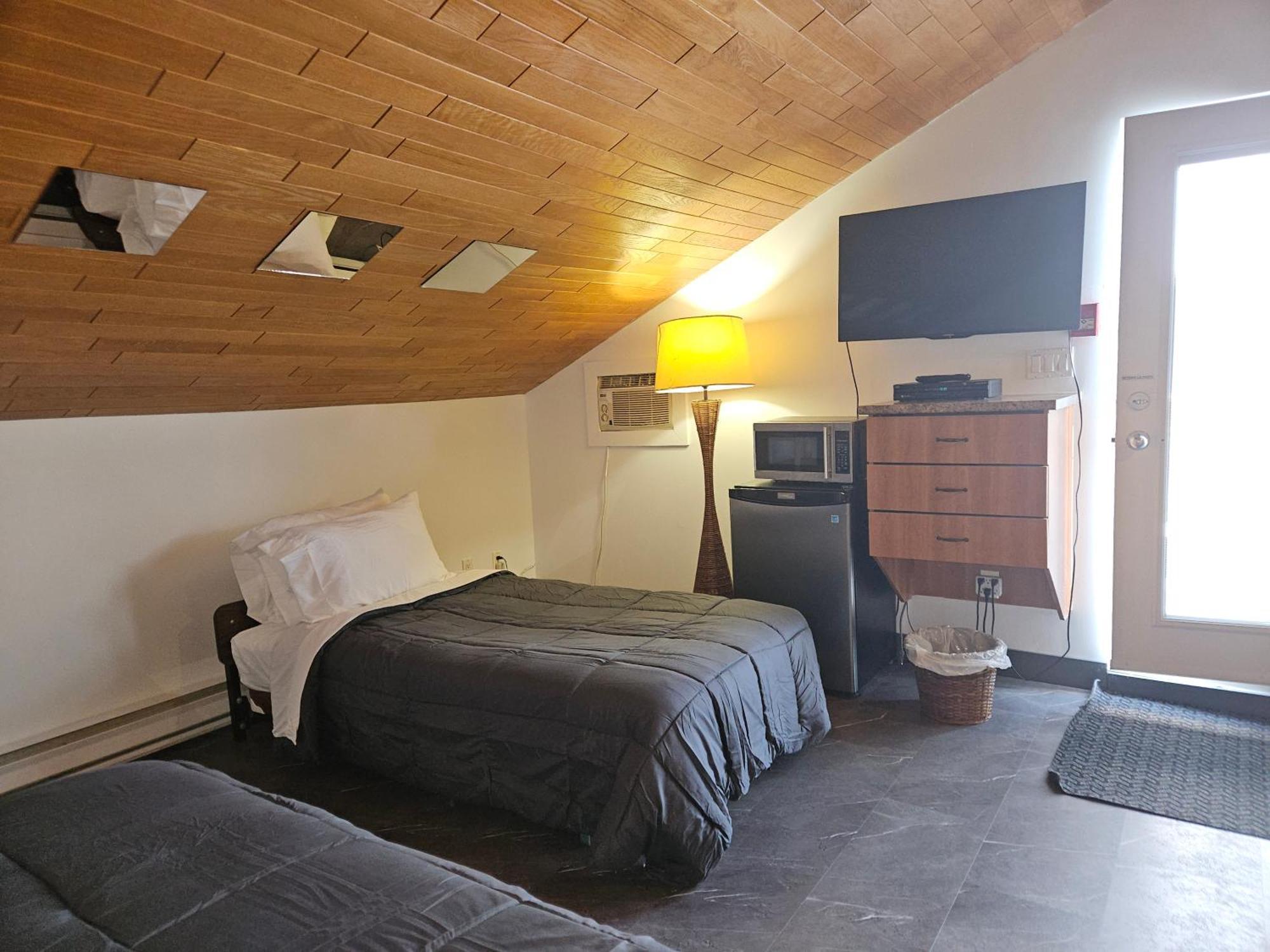 Hotel Auberge St-Felicien Saint Felicien Luaran gambar