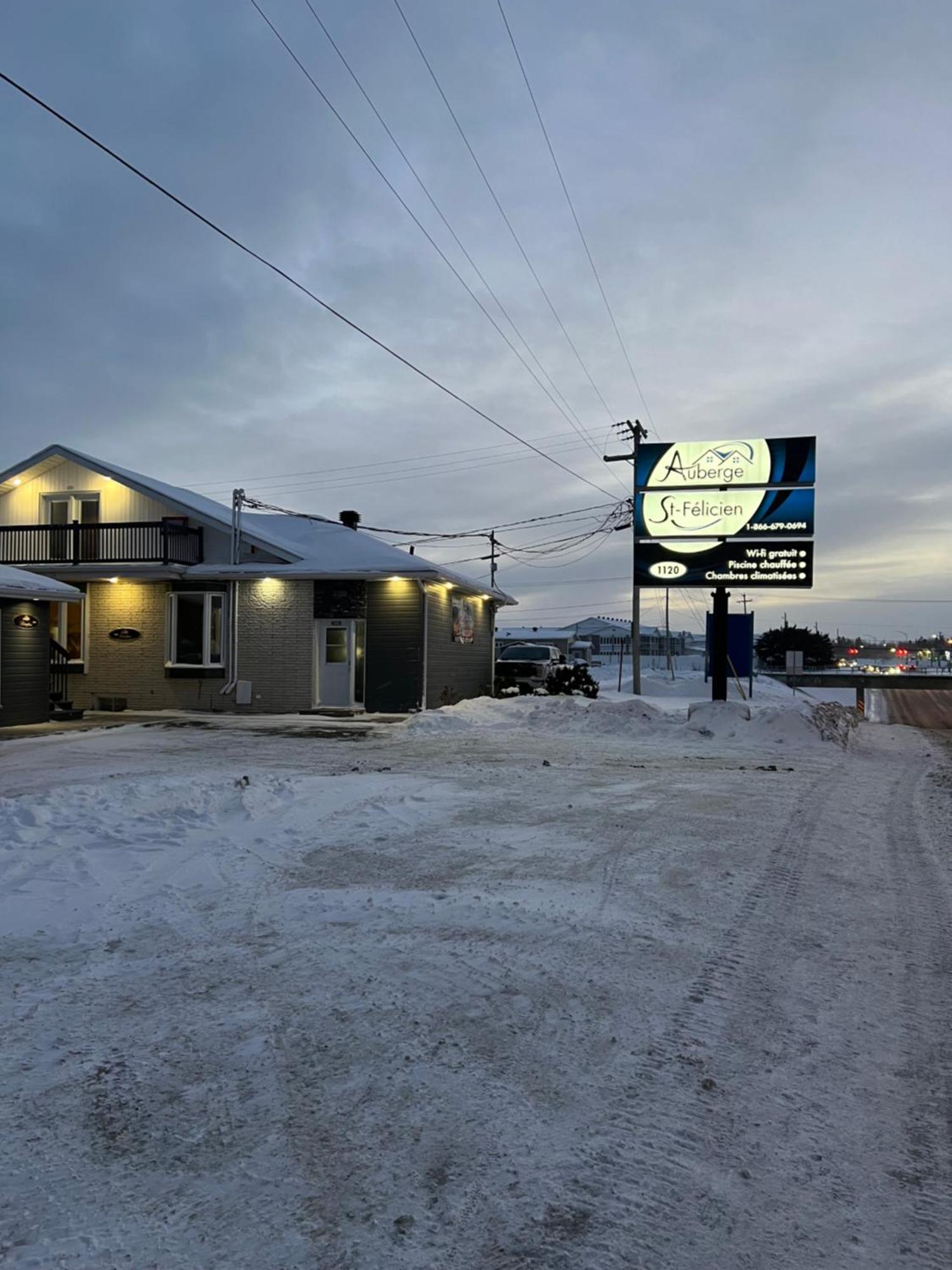 Hotel Auberge St-Felicien Saint Felicien Luaran gambar